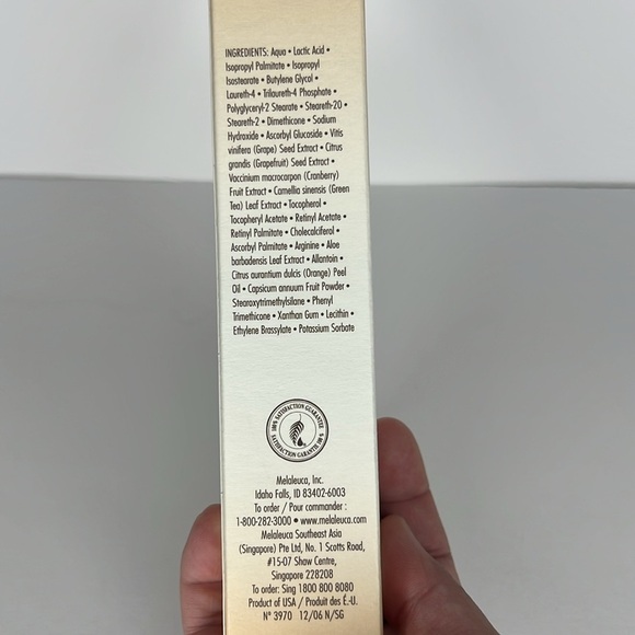 NIB Nicole Miller Timeless Age-Defying Serum Full Size 1 fl. Oz. - Picture 3 of 4